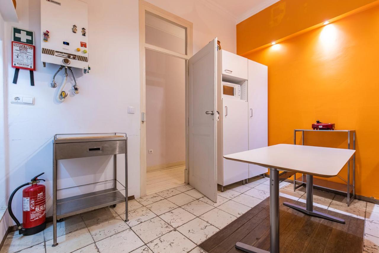 3Bdr Mouraria Apartment By Lovelystay Lisboa エクステリア 写真